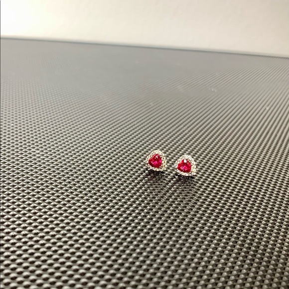 Heart shaped ruby and sterling silver earrings - Picture 14 of 16